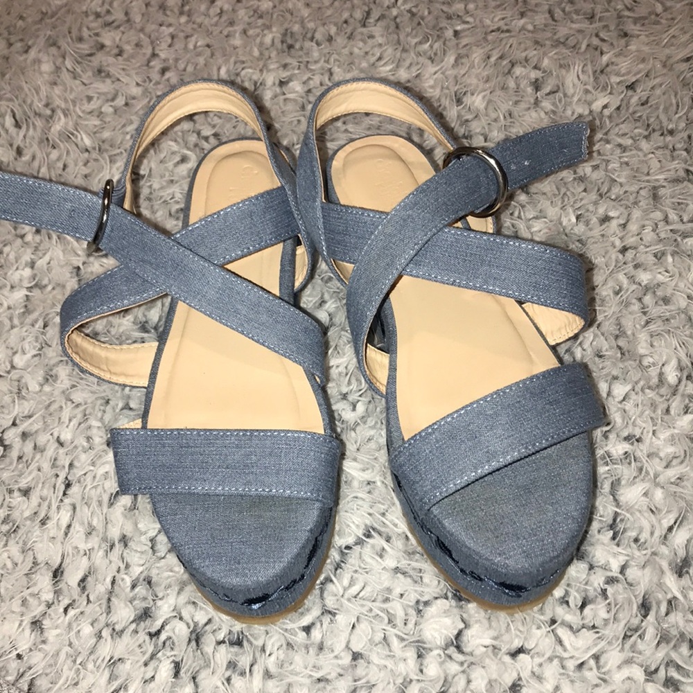 CHAROLETTE RUSSE: platform sandals